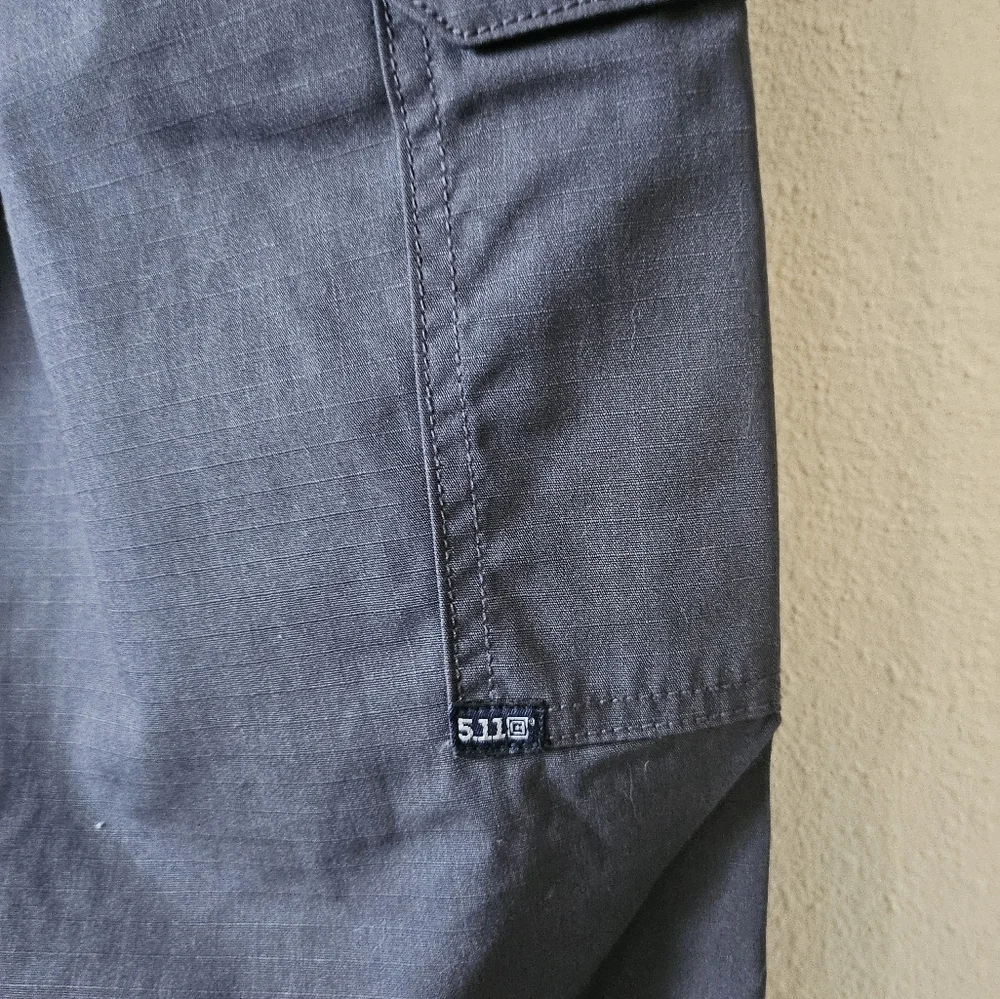 5.11 Tactical Series Cargo Gray Pants Mens 40x36 Gray RN 109614 CA04719.